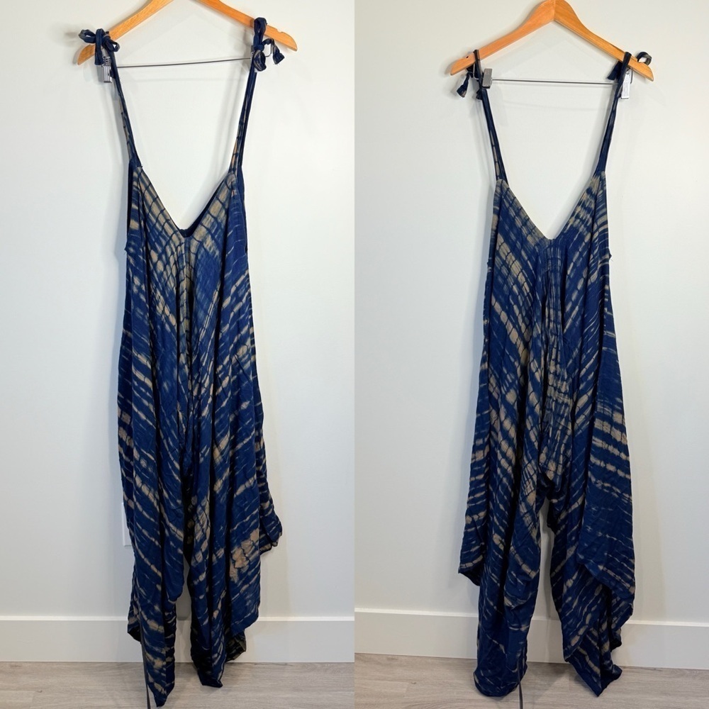 Tie Dye Flowy Deep V-Neck Women's Romper